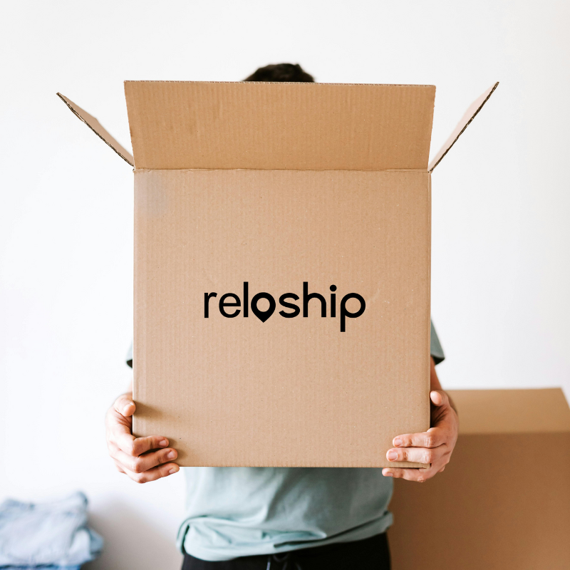 Complementary art service